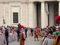 Ostersonntagsmesse auf dem Petersplatz.